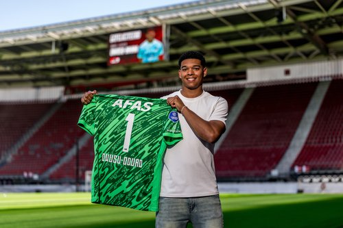 Rome-Jayden Owusu-Oduro heeft zijn contract opengebroken en verlengd. 